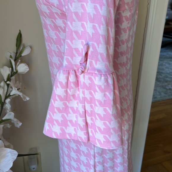NWT Tyler Boe Pink Geometric Bell Sleeve Dress. Size XS - Picture 4 of 6